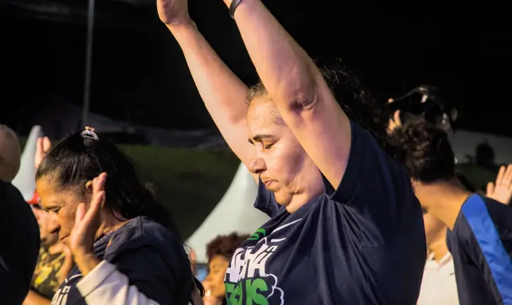 7ª Marcha para Jesus de Cotia acontece neste sábado com shows de Tom Carfi e DJ MP7