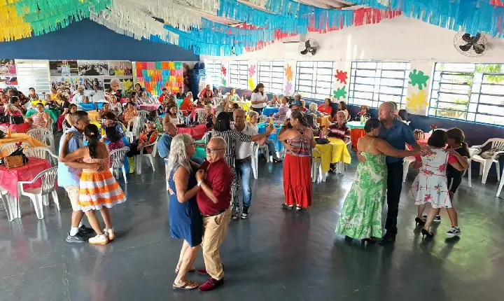 Baile 60+ promete tarde de dança e confraternização em Caucaia do Alto