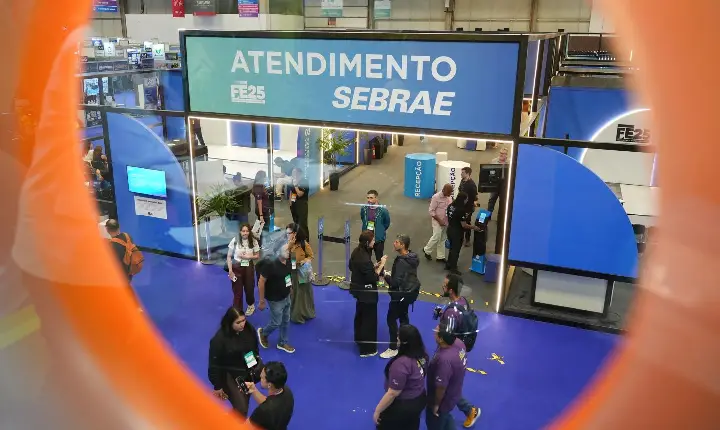 Caravana do Sebrae leva empreendedores de Cotia à Feira do Empreendedor