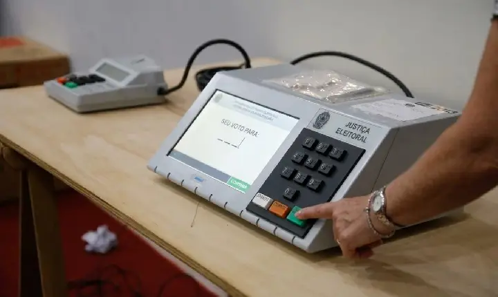 Eleições 2026: eleitores de quatro escolas tiveram seções transferidas. Confira novos locais.