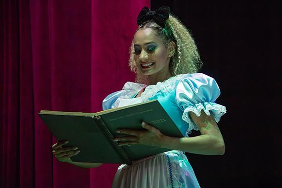 8ª Mostra Parnaíba de Artes Visuais e espetáculo de dança encantam público na Arena de Eventos