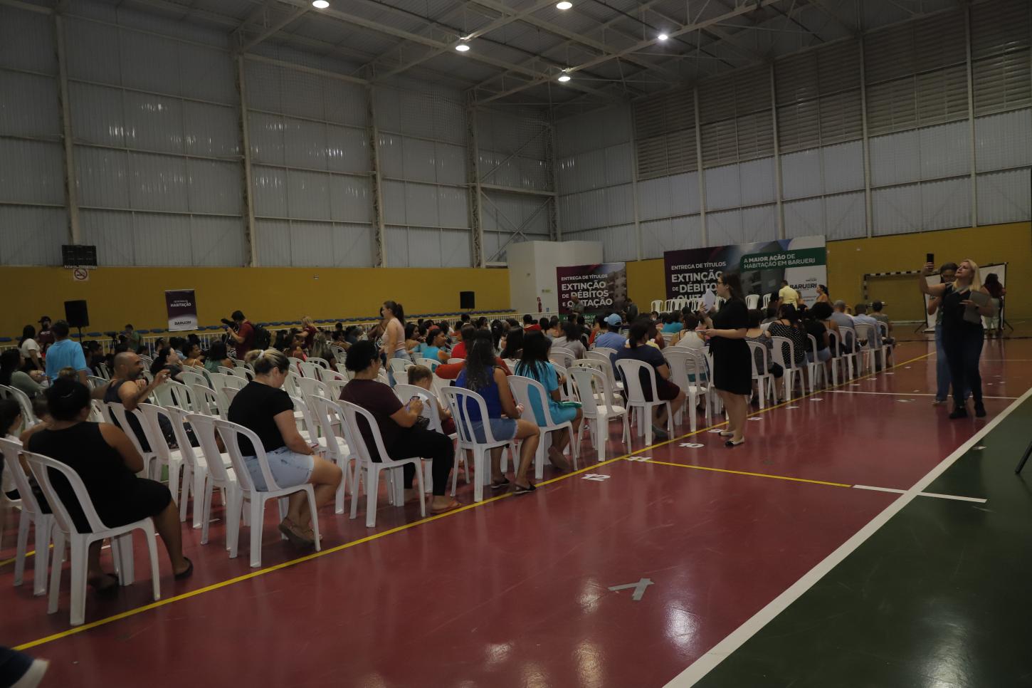 Prefeitura beneficia moradores do Bairro dos Altos com a sua maior ação habitacional 