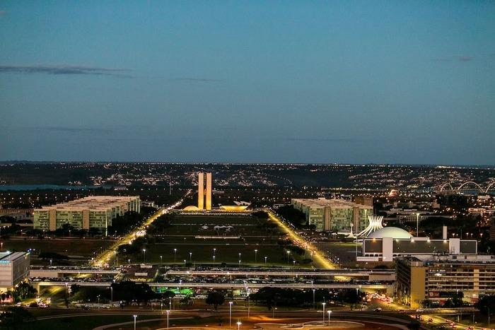 Começa corrida dos ministérios para preservar suas áreas de “cortes”
