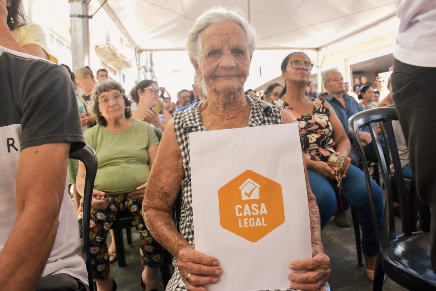 Programa Casa Legal entrega 200 matrículas na Vila Planalto