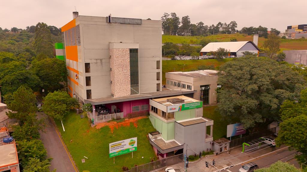 Prefeitura de Barueri realiza reforma na Emef Renato Rosa, no Jardim do Líbano