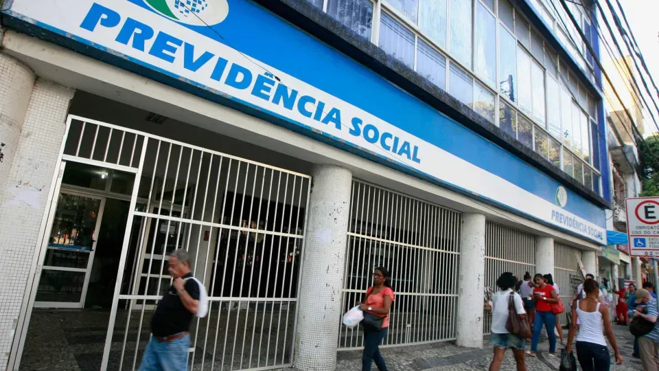 INSS bloqueia descontos de empréstimo consignado para todos os beneficiários