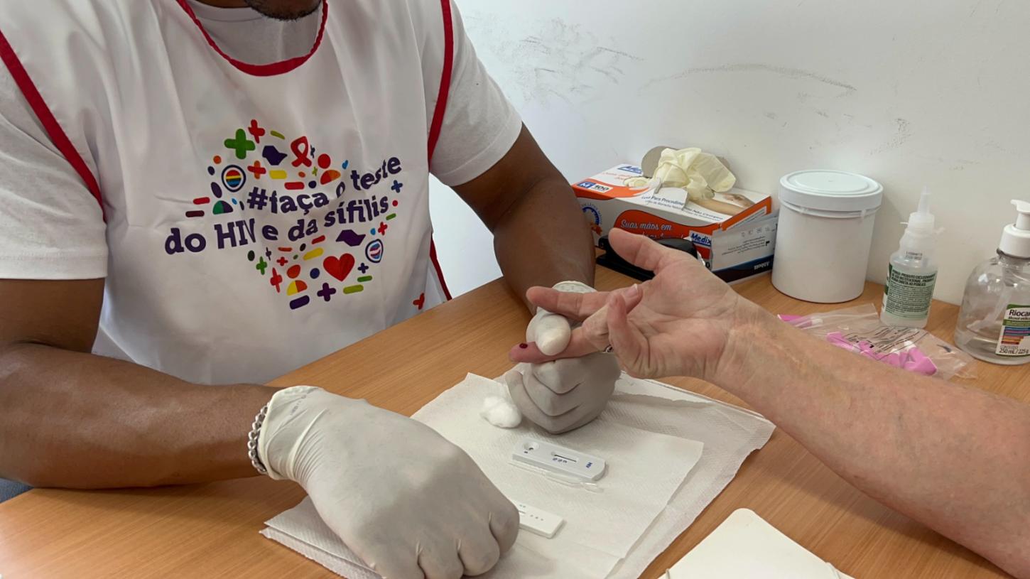 Campanha “Fique Sabendo” realiza testes rápidos e ações preventivas contra Doenças Sexualmente transmissíveis