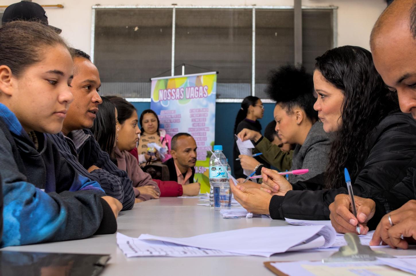 Cotia fecha 2025 no Top 10 das cidades que mais geraram emprego na Região Metropolitana de SP