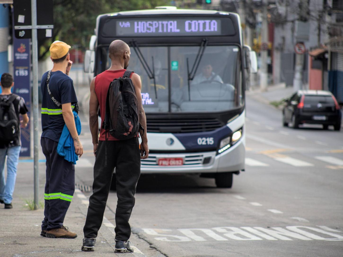 Prefeitura de Cotia mantém tarifa de ônibus congelada