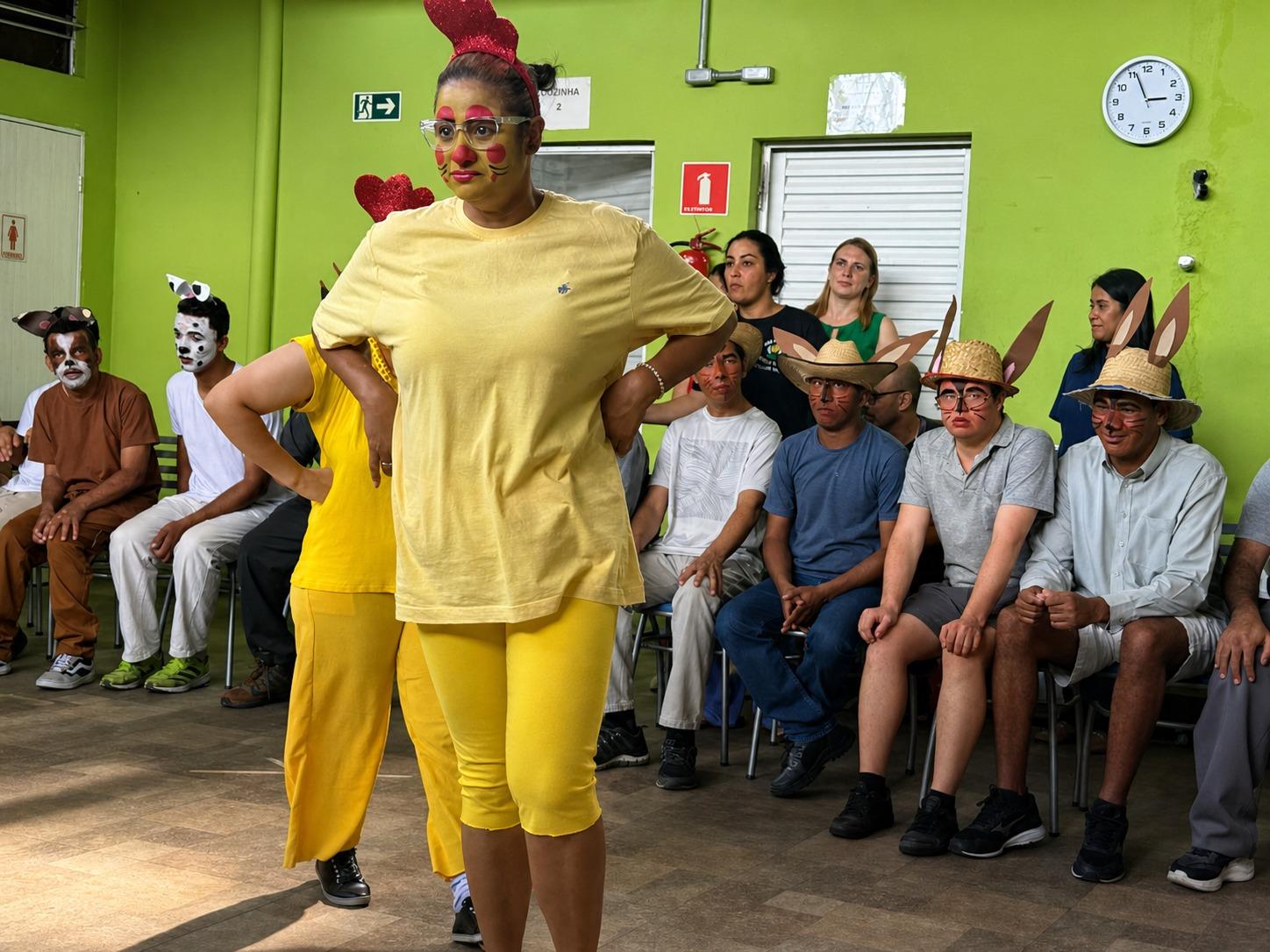 Inclusão em cena: Apae de Cotia apresenta ‘Os Saltimbancos’ no Teatro Municipal”