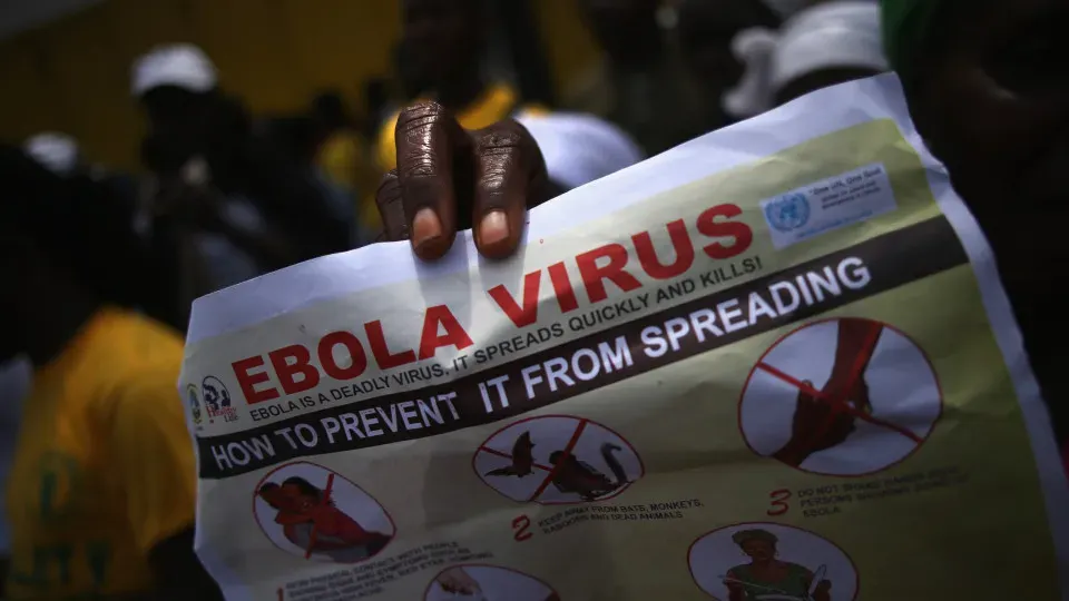Surto de ebola no Congo ultrapassa 3 mil mortes e 6 mil casos confirmados