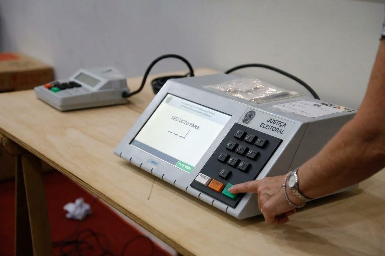 Eleições 2026: eleitores de quatro escolas tiveram seções transferidas. Confira novos locais.